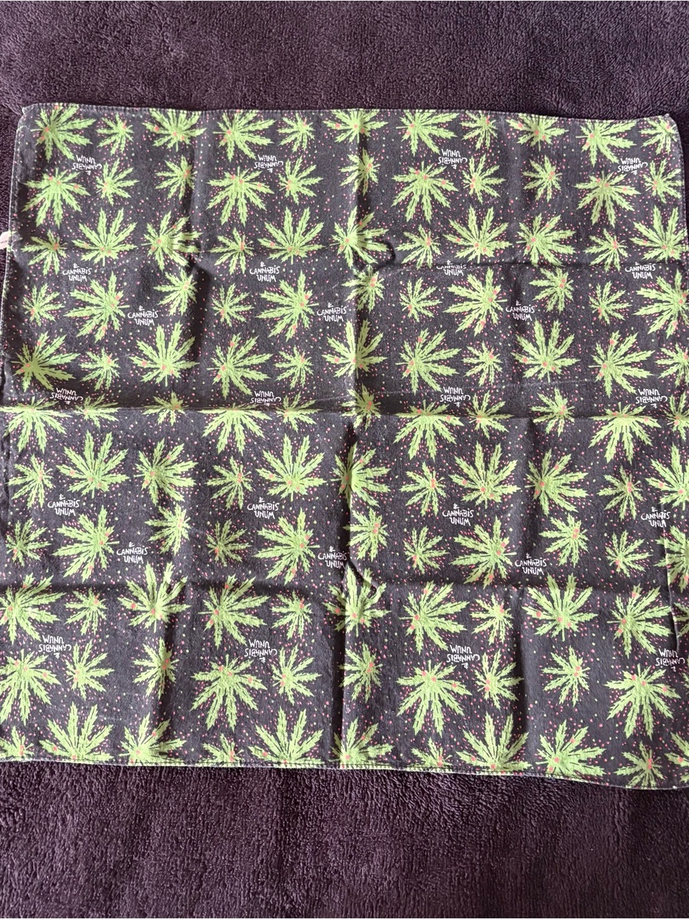 Cannabis Unum leaves black green bandana 21” x 21”